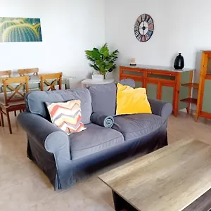 Reina Villa